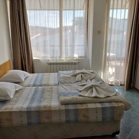 Guest house Elena 3*